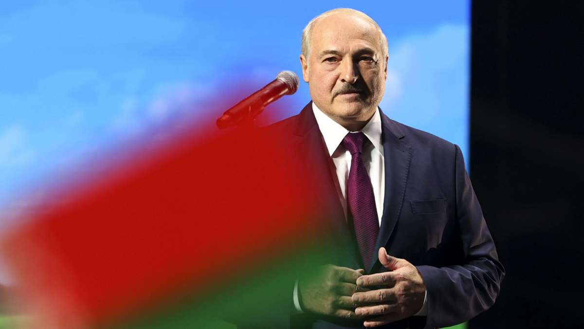 Belarus: Lukaschenko überraschend als Präsident  vereidigt