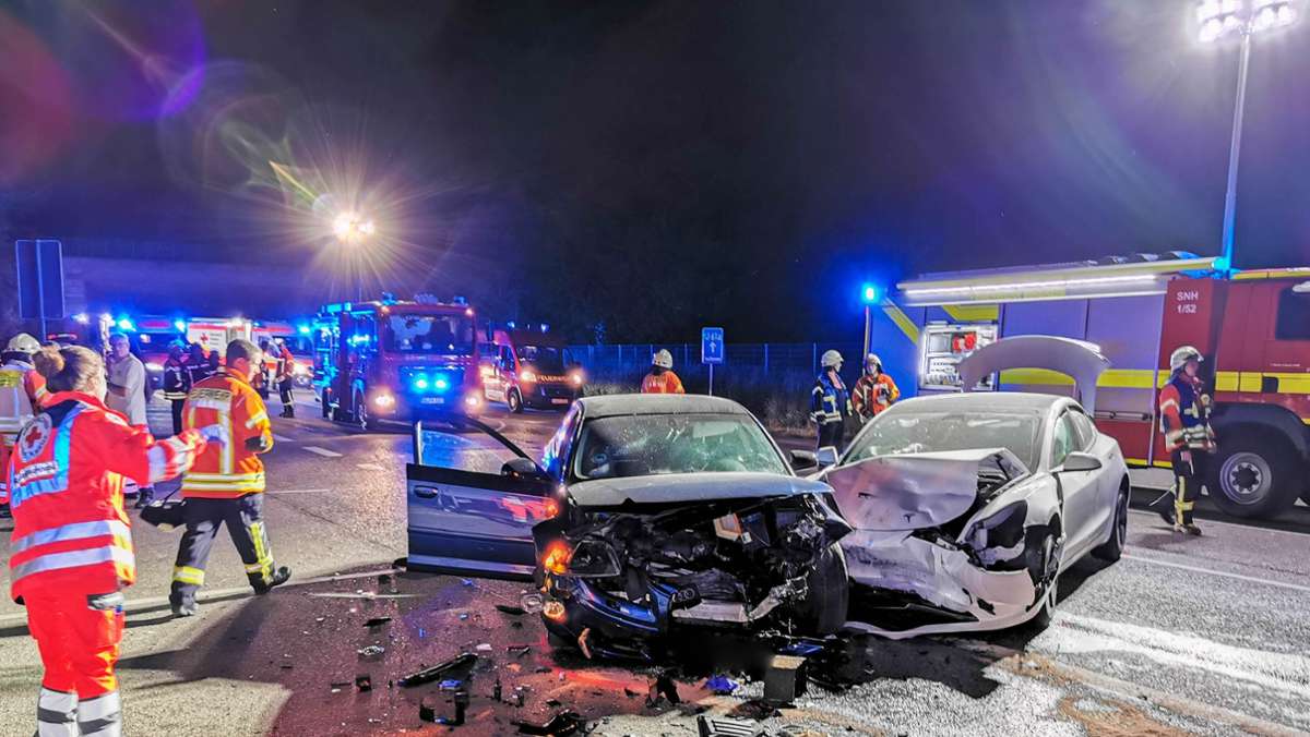 Unfall in Sinsheim: Tesla-Fahrer mutmaßlich unter Drogen – mehrere Schwerverletzte