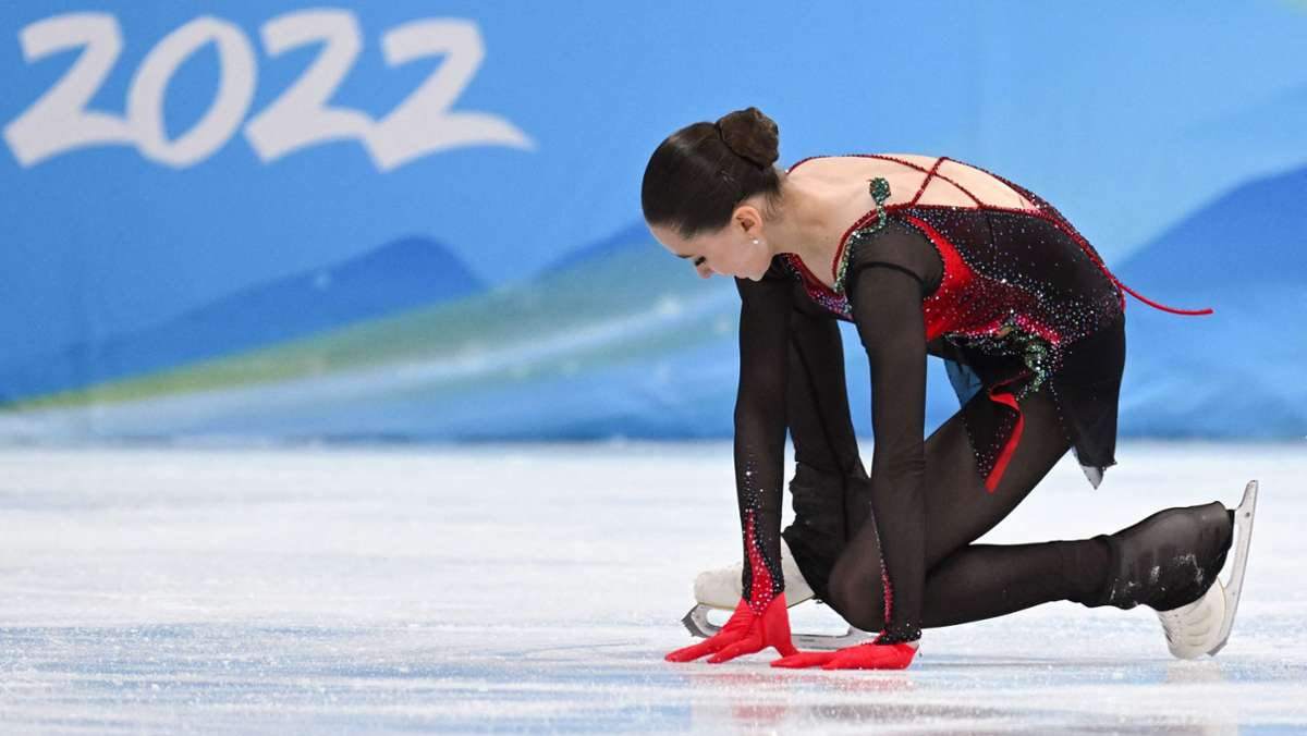 Eiskunstlauf bei Olympia 2022: Kamila Walijewa nach mehreren Stürzen nur auf Platz vier