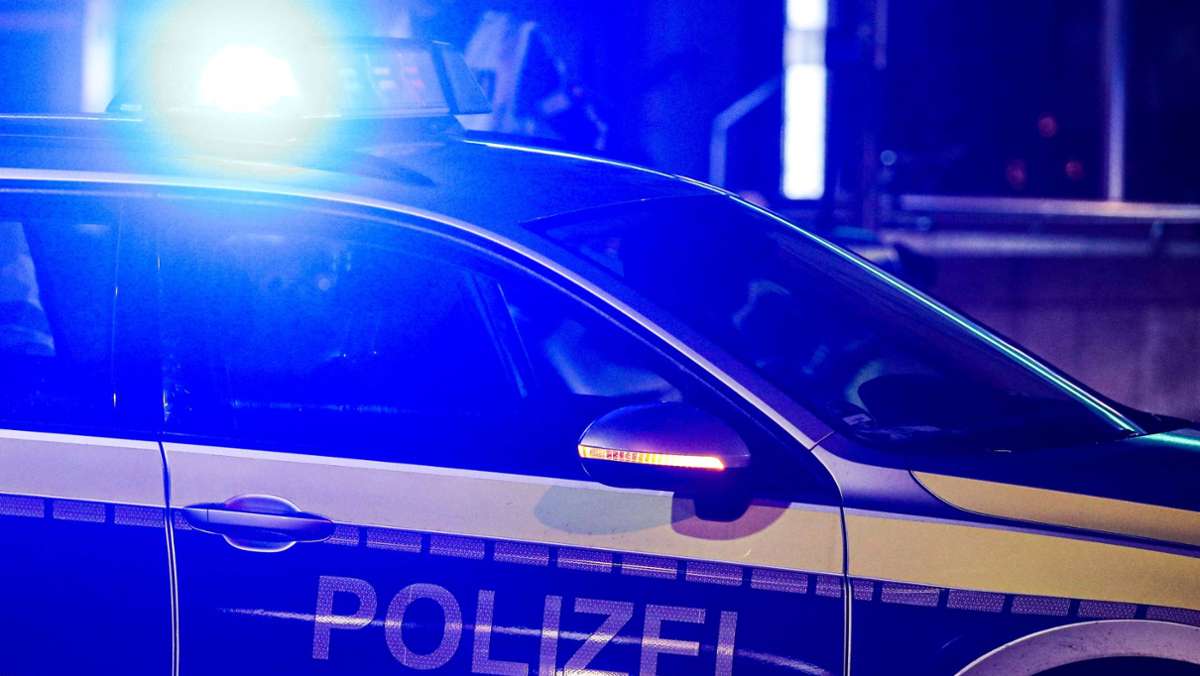 Vorfall in Hildrizhausen: Nackter Mann geht auf Polizeibeamte los