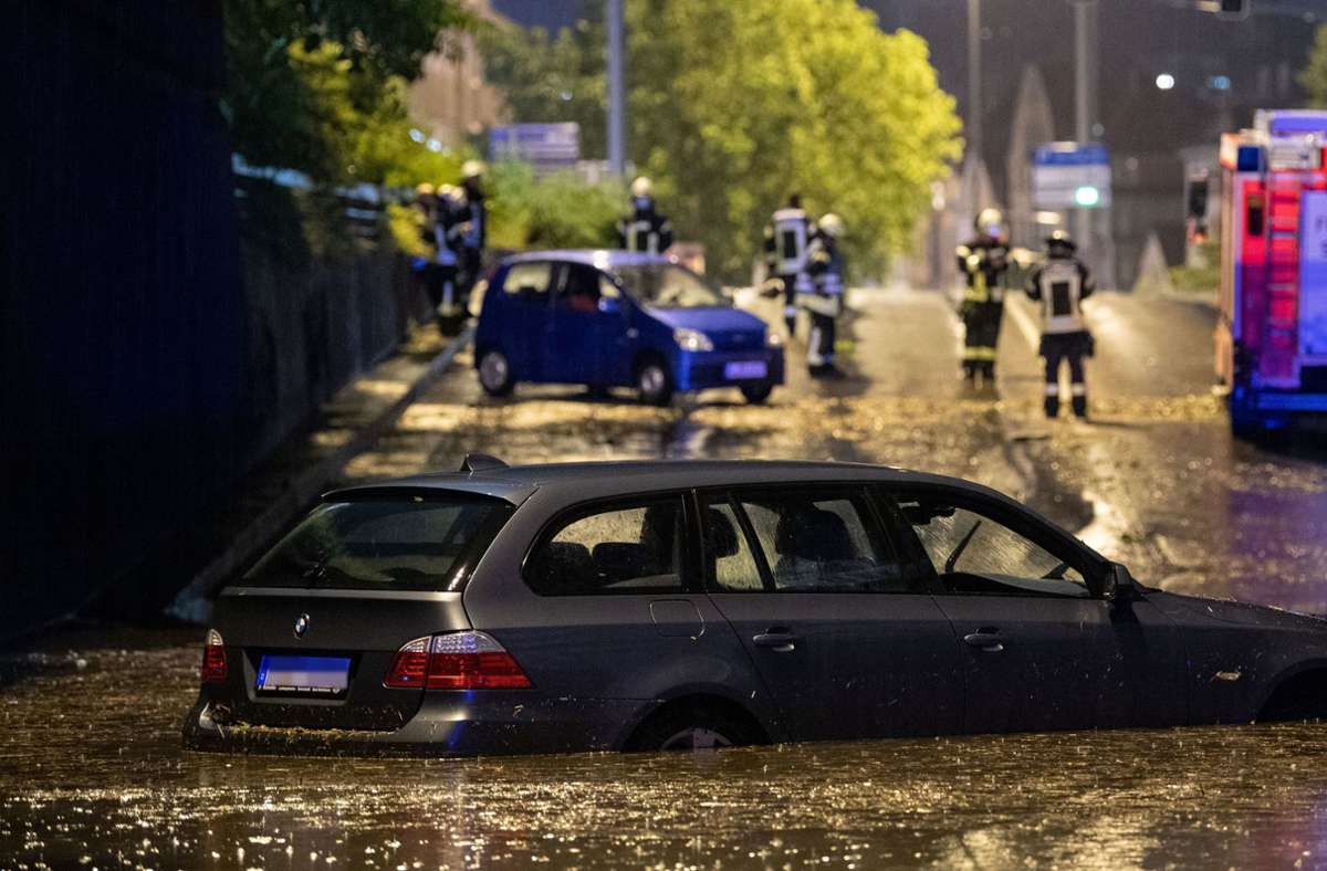 Lokale Überschwemmungen, wie beim Unwetter vor zwei Wochen in Stuttgart,  seien durchaus möglich, so eine Meteorologin (Archivbild). Foto: dpa/Marijan Murat