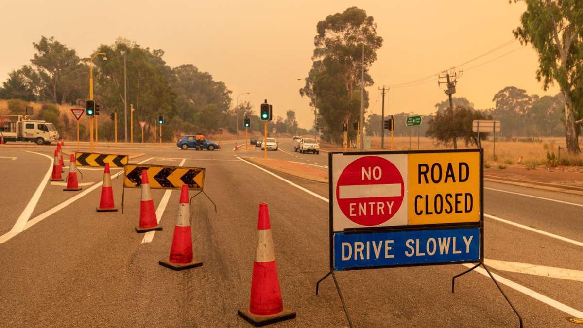 Feuer in Australien: Buschbrand zerstört Dutzende Häuser bei Perth