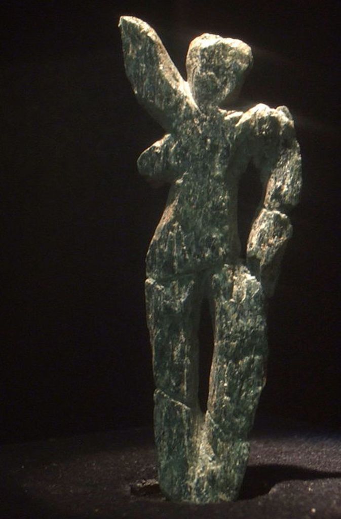 Venus vom Galgenberg (circa 36 000 Jahre): Die 7,2 Zentimeter große Statuette aus grünem Serpentin wurde 1988 gefunden und ist nach dem Fundort beim niederösterreichischen Stratzing benannt. Sie ist neben der Venus vom Hohlefels die älteste bekannte Venusfigurine. Beide gehören der archäologischen Kultur des Aurignacien an.