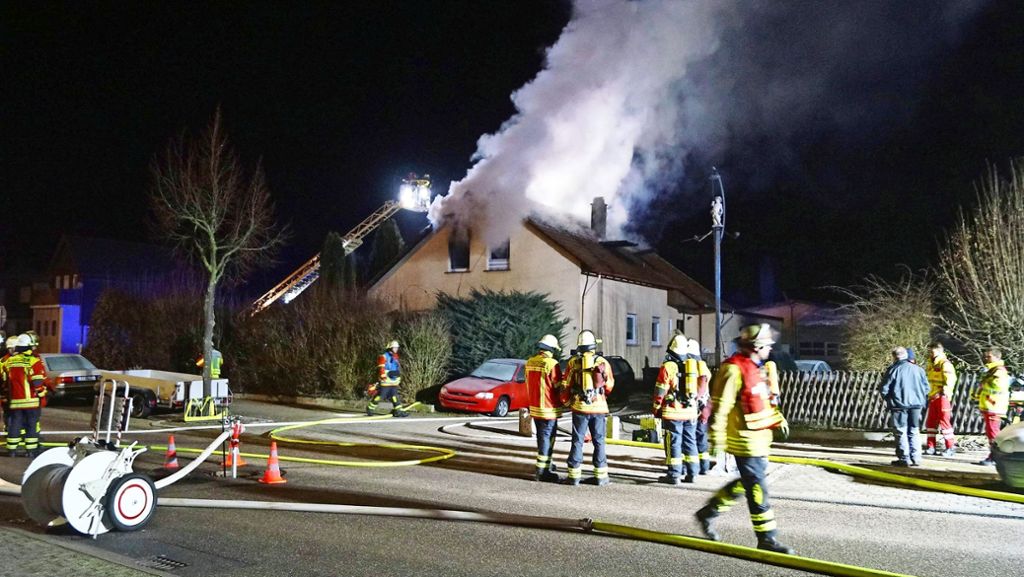 Feuer in Bönnigheim: Ermittler suchen in zerstörtem Haus nach Brandursache