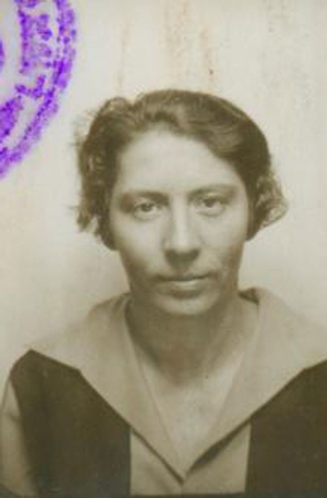 Antonie Langendorf (1884-1969)Von 1929 bis 1933 und 1946 bis 1950 gehört die KPD-Abgeordnete dem badischen Landtag an. Die Kontoristin wurde 1933/34, 1942 und 1944/45 inhaftiert, zuletzt im KZ Ravensbrück. Ihr Mann wurde 1942 als Mitglied der Widerstandsgruppe Lechleiter hingerichtet.