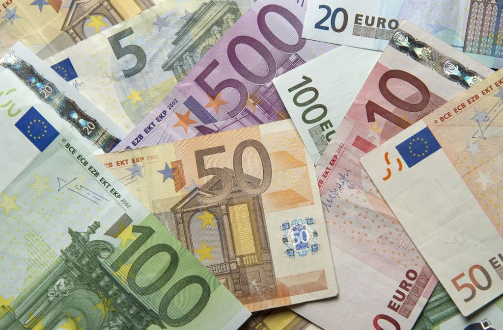 Bis zum 50-Euro-Schein ist der Wechsel schon vollzogen. Nun sollen auch der 100 und 200-Euro-Schein stabiler gedruckt werden.