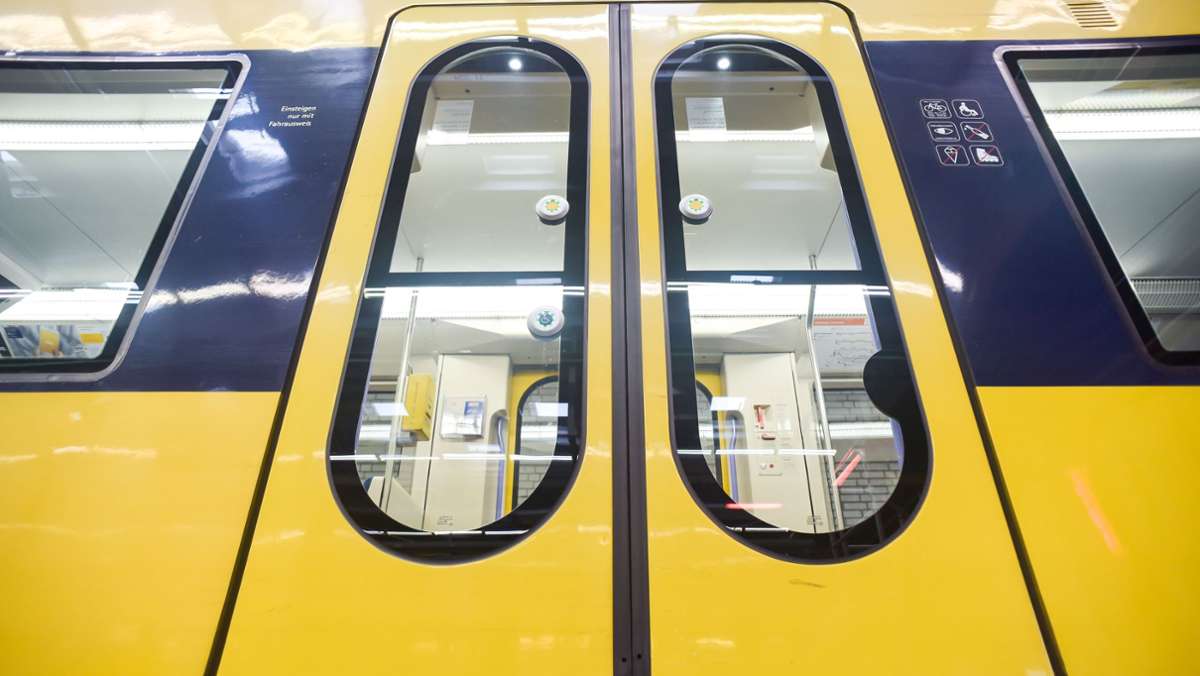 Bad Cannstatt: Widersprüchliche Aussagen: Polizei sucht Zeugen nach Stadtbahnunfall