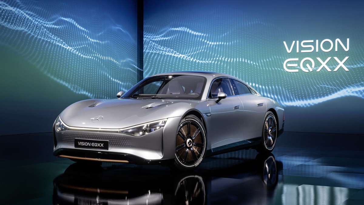  Das Forschungsauto Vision EQXX fährt mit einer Batterieladung mehr als 1000 Kilometer. Der Prototyp wurde in nur 18 Monaten entwickelt. Der Autobauer hat große Pläne mit dem Fahrzeug. 
