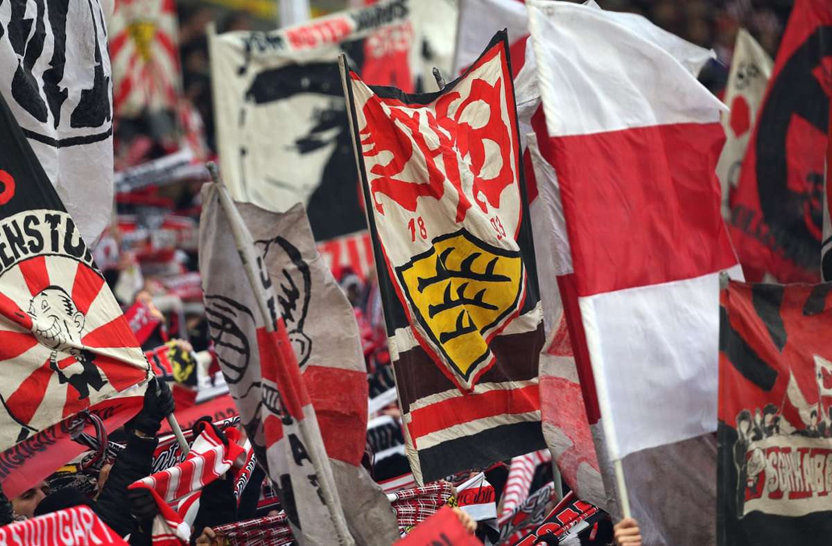 Im VfB-Fanblock dürfte es bald wieder eng werden. Foto: Baumann/Alexander Keppler