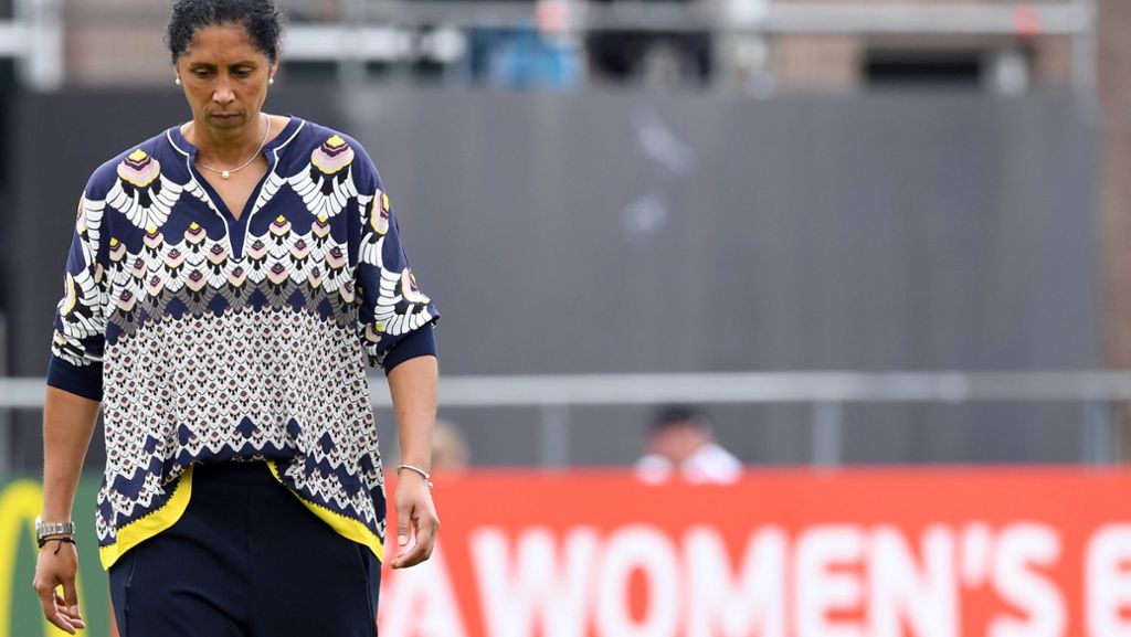 Fußball-EM der Frauen: Steffi Jones zahlt Lehrgeld