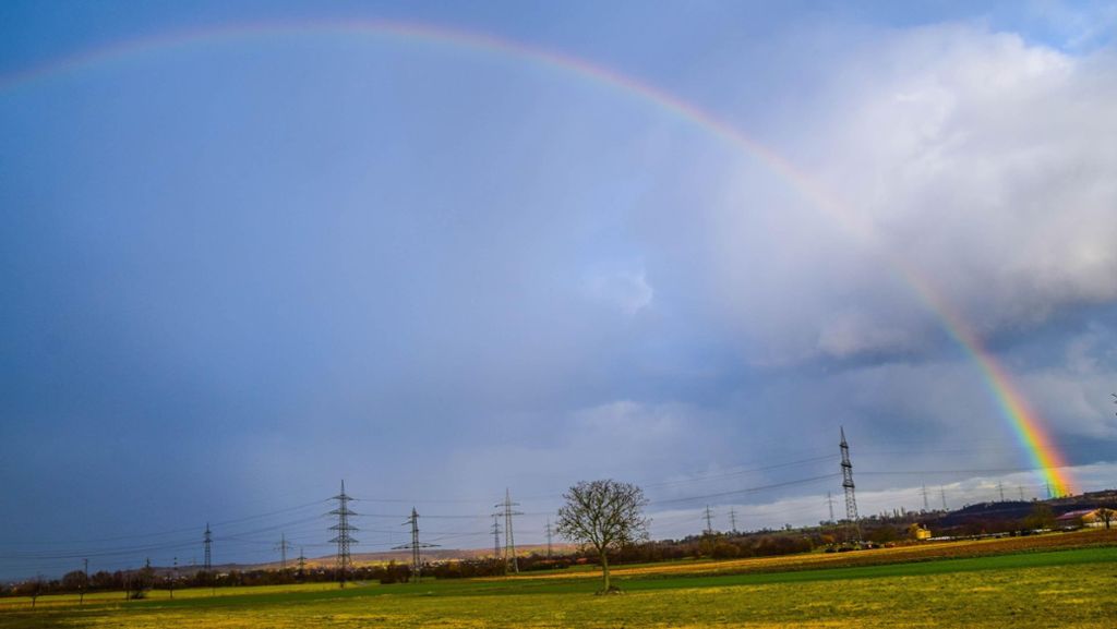 Wetter in Stuttgart und Region: Wechselhaftes Wetter beschert schöne Regenbogen