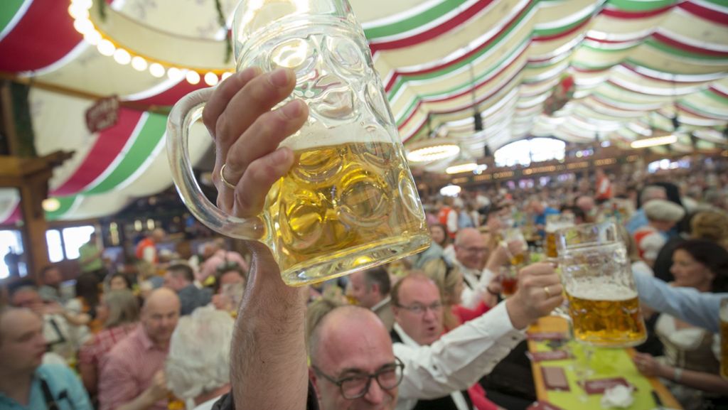 Cannstatter Volksfest: Neuer Bierpreis-Rekord auf dem Wasen