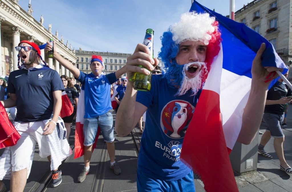 Schon vor dem Spiel feierten viele französische Fans in Paris.