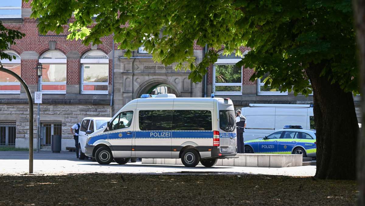 Bluttat an Esslinger Grundschule: Polizei nimmt Tatverdächtigen fest