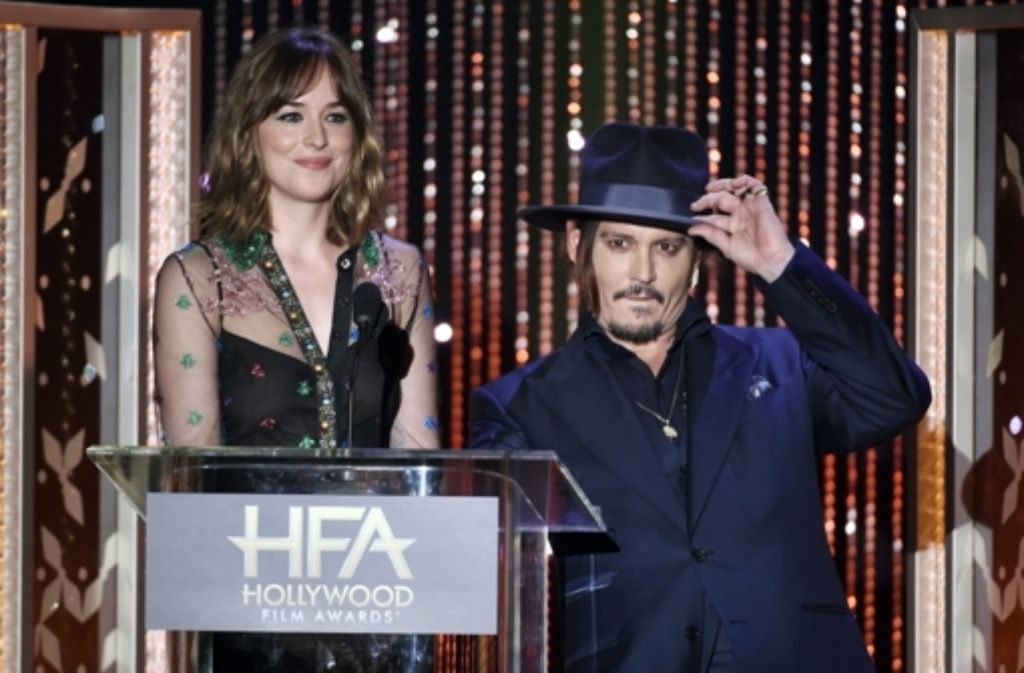 Gemeinsam mit Johnny Depp präsentierte sie den Award für den besten „Durchbruch-Schauspieler.“
