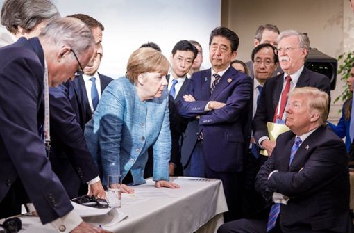 So macht sich das Netz über das Bild von Trump und Merkel lustig