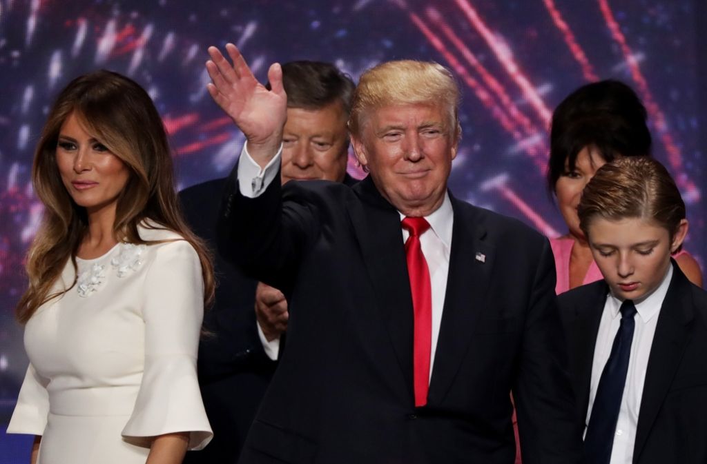 Donald Trump mit Ehefrau Melania und Sohn Barron auf dem Parteitag der Republikaner in Cleveland Foto: Getty