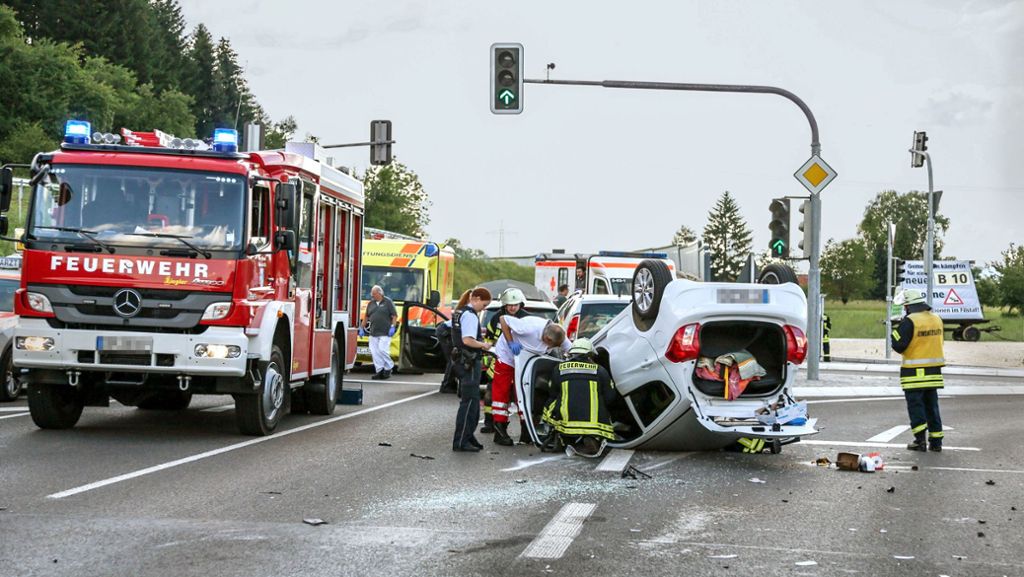 Unfall auf der B 10 bei Gingen: Geänderte Verkehrsführung führt zu schwerem Unfall