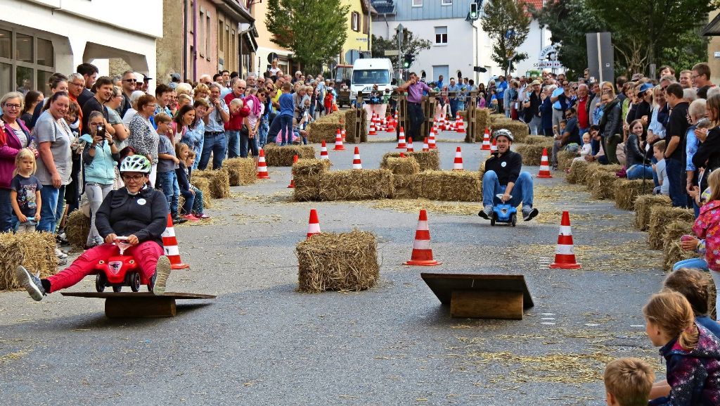 Kirchplatzfest in Filderstadt: Bobbycar-Rennen mit großem Spaßfaktor