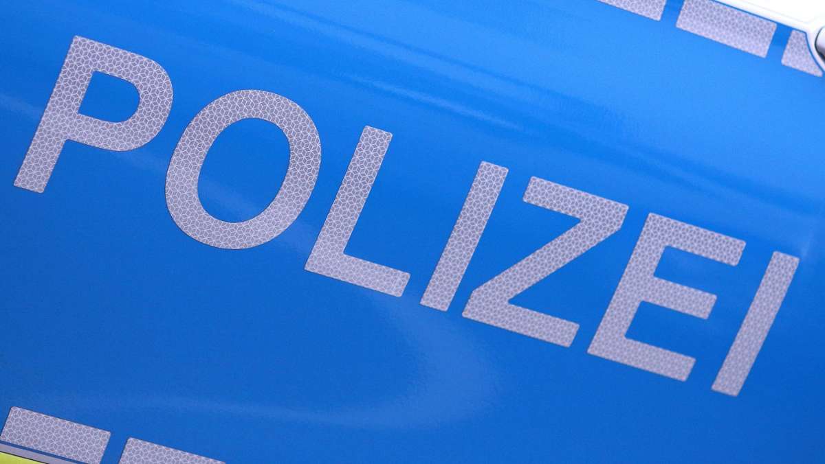 Ditzinger Polizei sucht Zeugen: Autos mit Farbe übergossen?