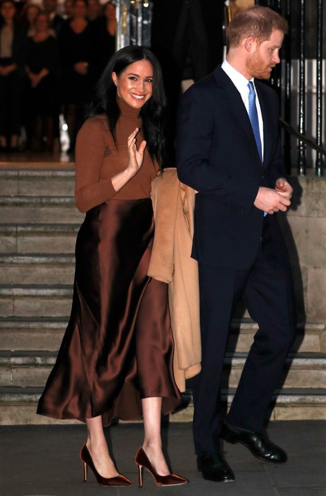 Januar: Auf Instagram verkünden Herzogin Meghan und Prinz Harry eine Entscheidung, die ihr Leben verändern wird. Die Sussex’ wollen künftig keine „senior members“ der royalen Familie mehr sein – und auch finanziell auf eigenen Füßen stehen.
