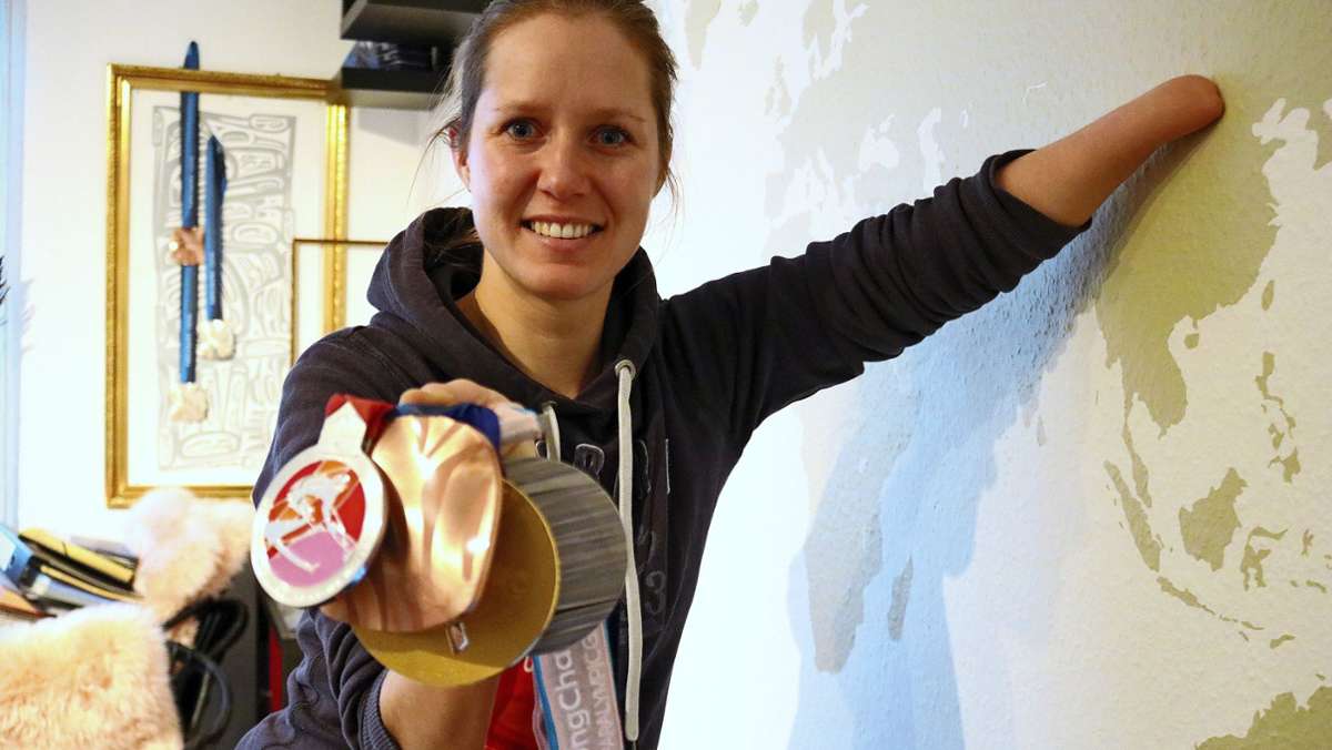  Die 13-malige paralympische Medaillengewinnerin Andrea Rothfuss will noch einmal angreifen. Die 32-jährige Skifahrerin aus Rommelshausen möchte bei den Weltmeisterschaften im Januar in Hafjell aufs Treppchen. 