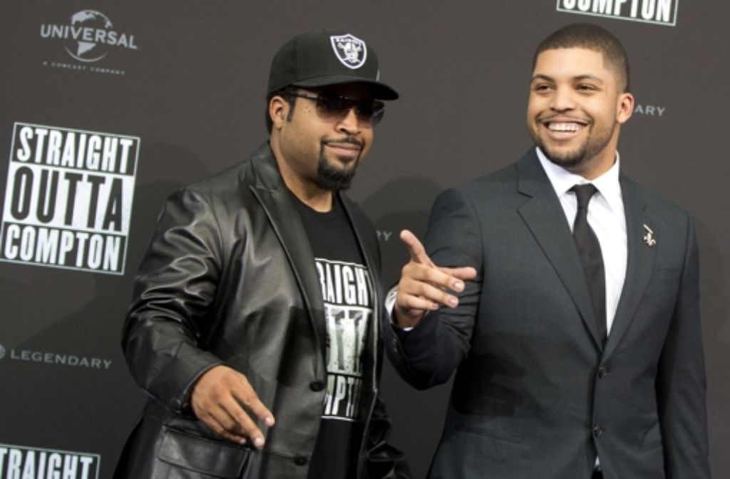 Familienausflug: Der Rapper Ice Cube (46, links) wird in dem Hip-Hop-Streifen von seinem Sohn O’Shea Jackson Jr. (24) verkörpert.