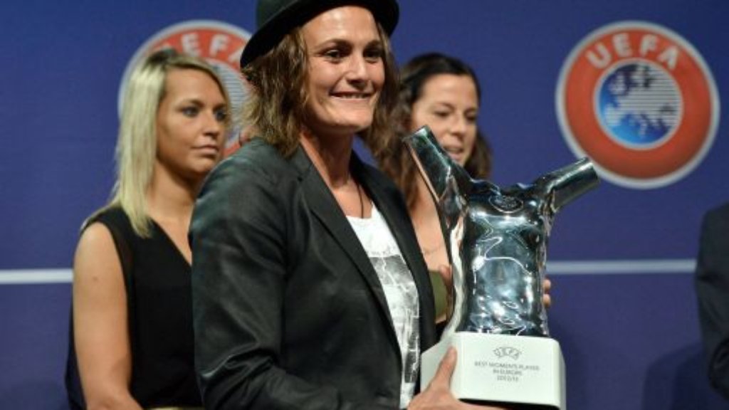 Europas Fußballerin des Jahres: Nadine Angerer überrascht und happy