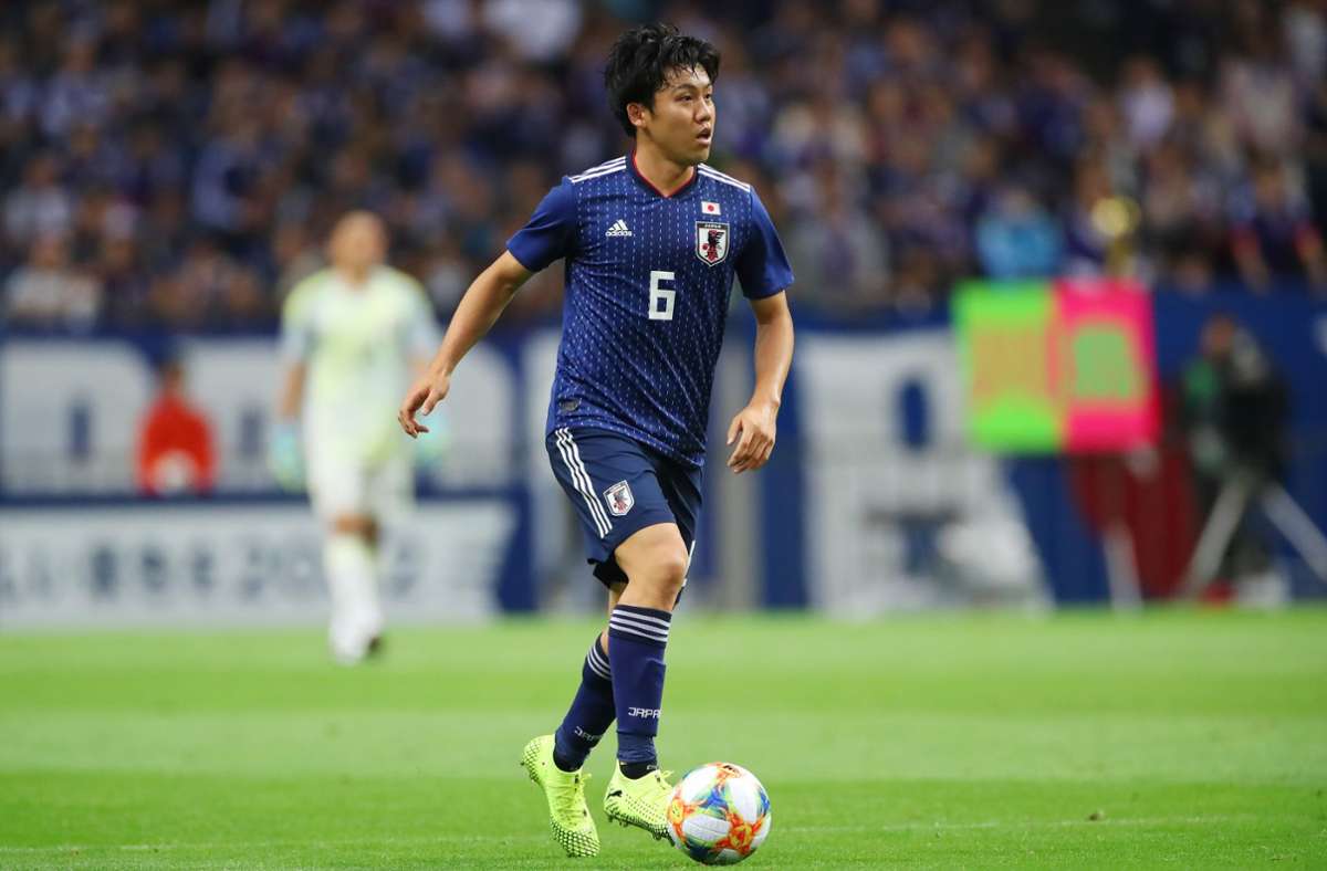 Eine halbe Weltreise steht Wataru Endo bevor. Der Mittelfeldspieler tritt mit Japan gegen Myanmar und die Mongolei an.
