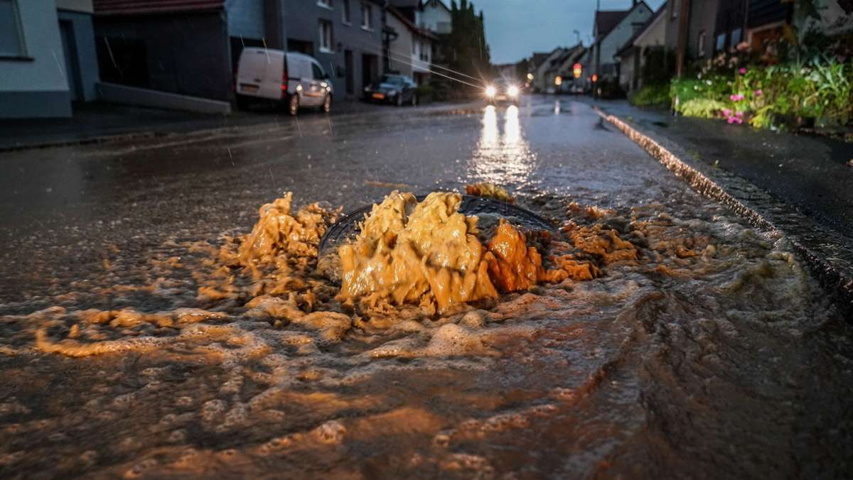 Schwere Unwetter im Kreis Esslingen: Überschwemmungen, umgestürzte Bäume und eine Evakuierung