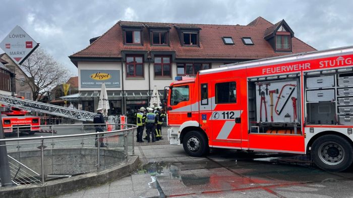 Stuttgart-Weilimdorf: Wohnungsbrand ruft Feuerwehr auf den Plan