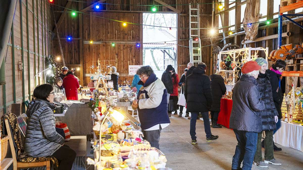Hof Zimmermann in Renningen: Der Weihnachtsmarkt zieht die Menschen an