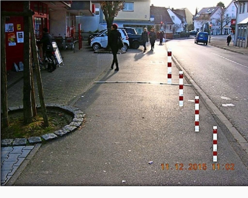 Noch sind die Poller an der Birkheckenstraße eine Fotomontage. Die Stadt schlägt sie vor, die Bezirksbeiräte lehnen sie hingegen erst einmal ab. Foto: Stadt Stuttgart