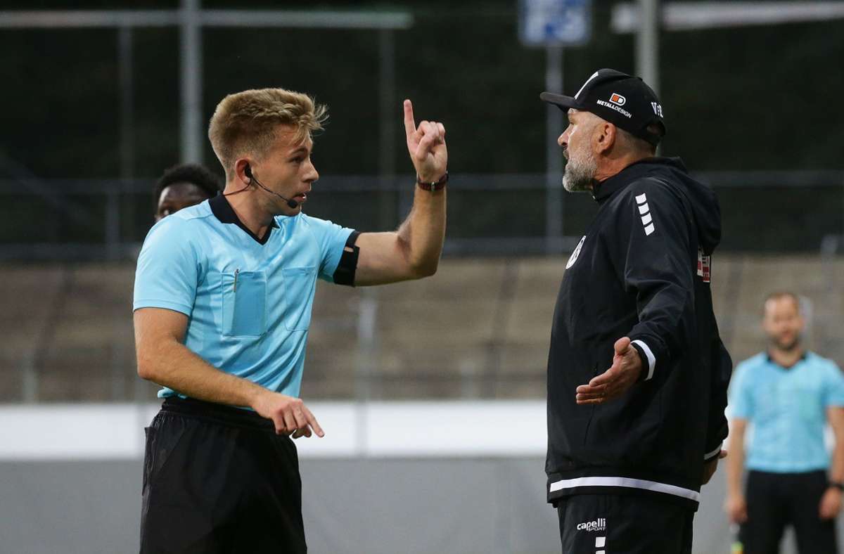 Aalen Coach Uwe Wolf war von der ersten Minute an „on fire“.  Foto: Pressefoto Baumann