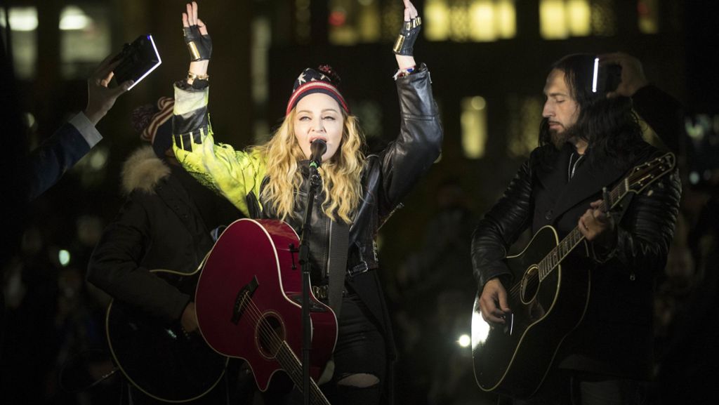 Konzert in New York: Madonna gibt Openair-Konzert für Clinton