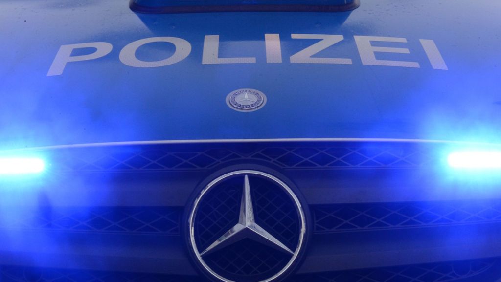 Vorfall in Fürth: Mann bespuckt und attackiert Retter und Polizisten