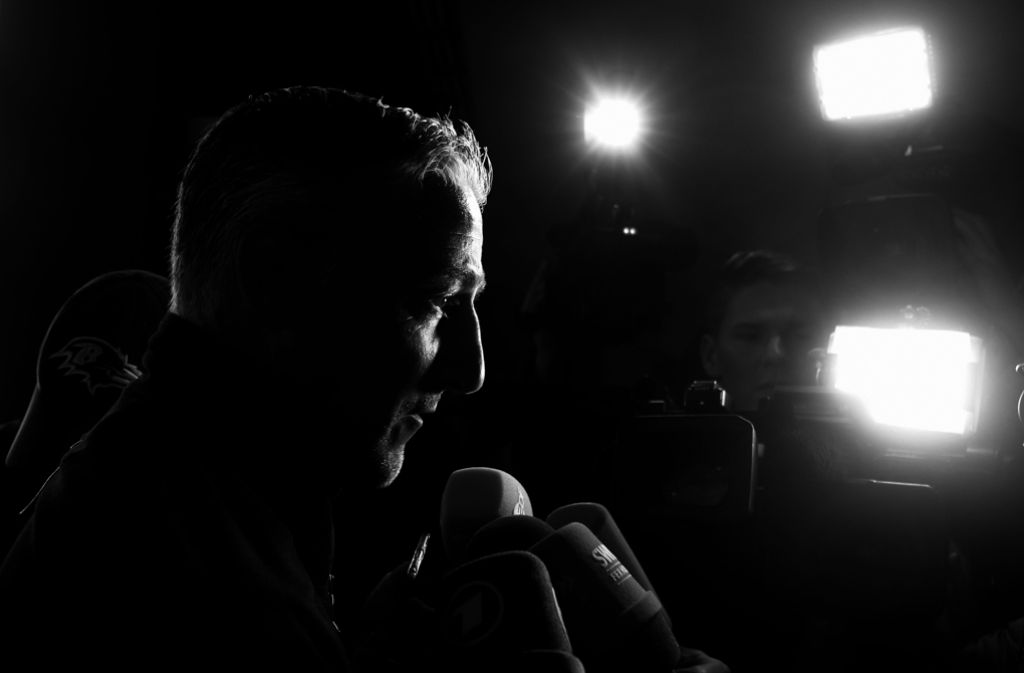 Ratlosigkeit am Ende einer fürchterlichen Saison: Jürgen Kramny Foto: Baumann