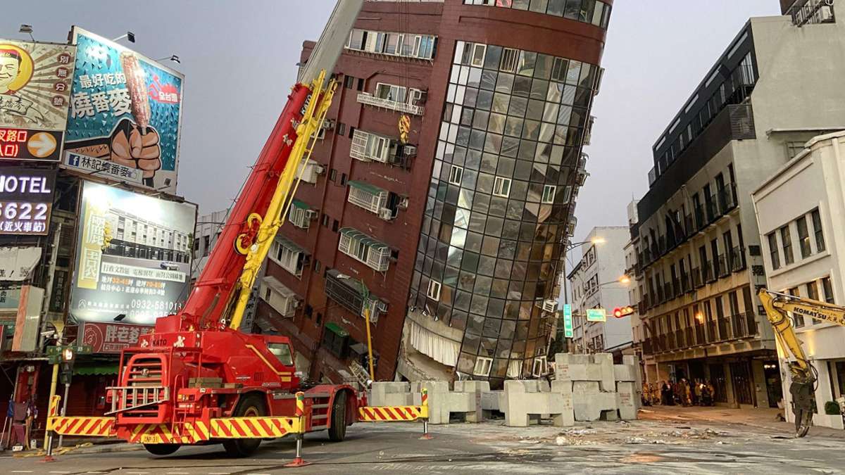 Erdbeben vor Taiwan: Mindestens neun Tote und über 1000 Verletzte