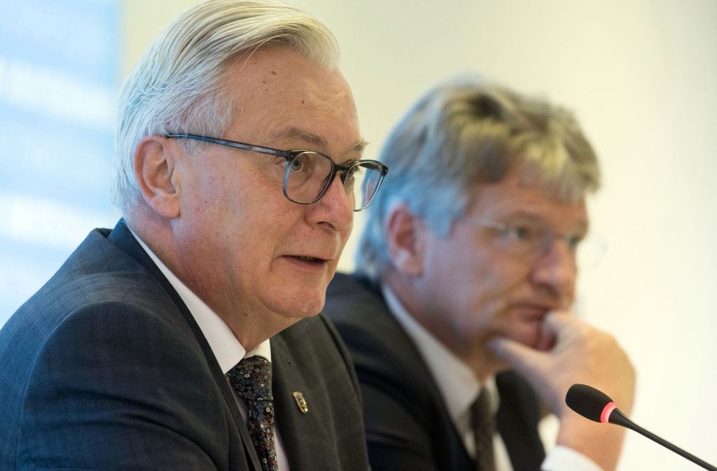 Bernd Gögel (links) übernimmt den Fraktionsvorsitz der AfD im Stuttgarter Landtag von Jörg Meuthen. Foto: dpa