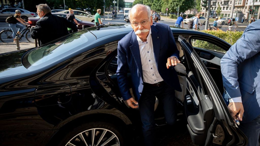 Abgas-Skandal: Daimler-Chef Zetsche soll Klarheit bringen
