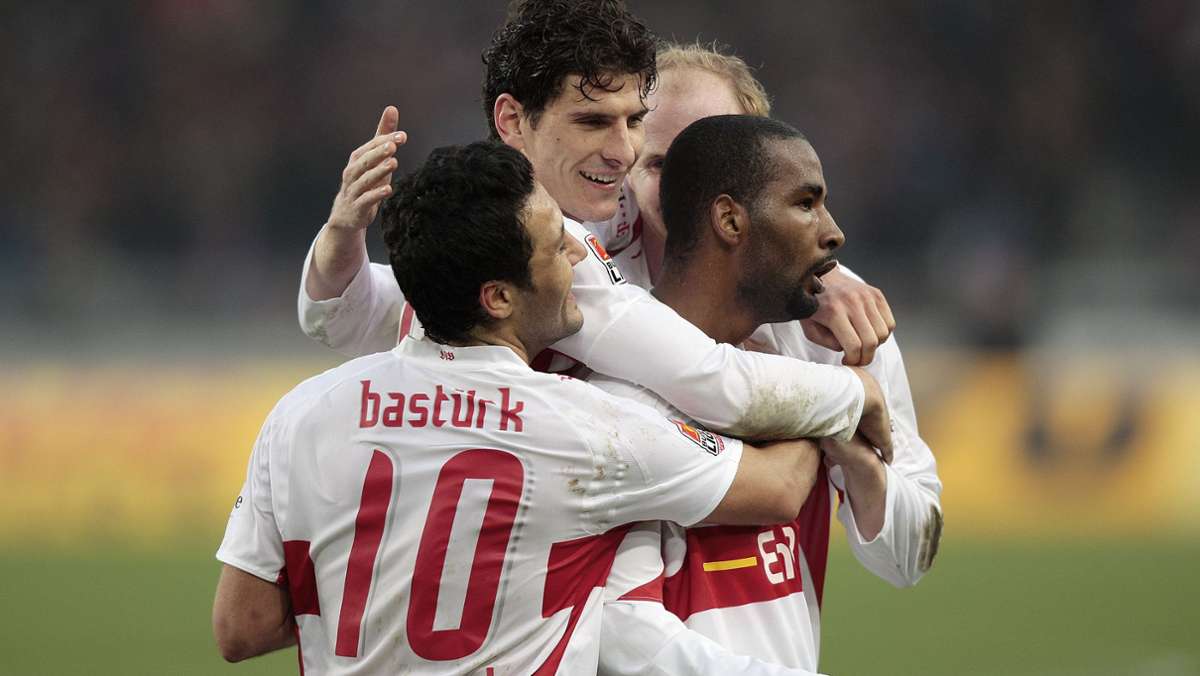  Die Begegnungen zwischen dem VfB Stuttgart und Werder Bremen in der Fußball-Bundesliga verlaufen gerne mal torreich. So war es auch im März 2008 – das Legendenspiel, auf das wir diesmal zurückblicken. 