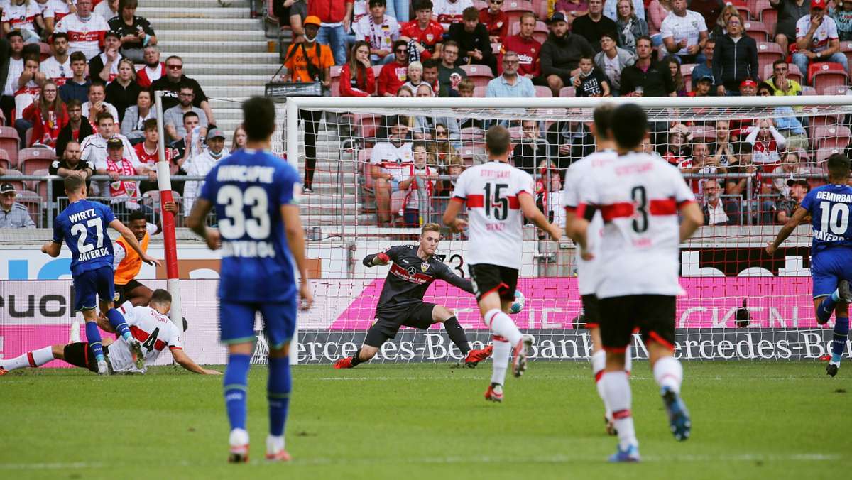  Der VfB Stuttgart hat am fünften Bundesliga-Spieltag gegen Bayer 04 Leverkusen mit 1:3 verloren. Wir haben alle mindestens 15 Minuten eingesetzten VfB-Spieler mit einer detaillierten Einzelkritik bewertet. 
