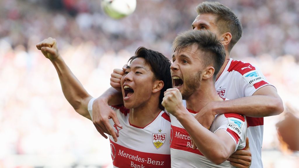 Derbysieg gegen Karlsruhe: Asano schießt den VfB an die Tabellenspitze