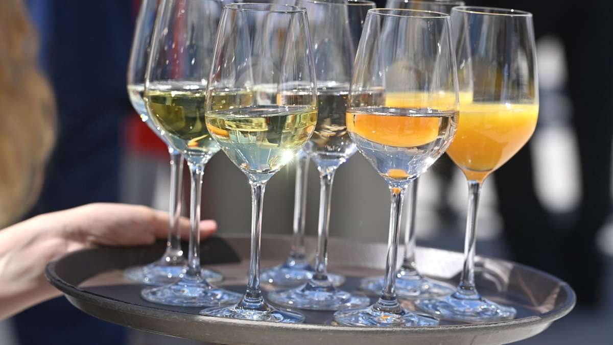 Umfrage in Baden-Württemberg: Das sagen Unternehmen und Verbände zu Alkohol am Arbeitsplatz