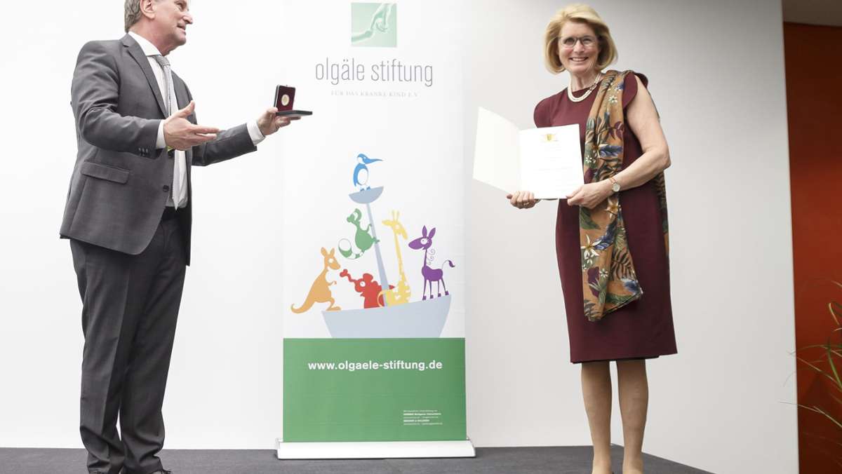 Einsatz für die Stuttgarter Olgäle Stiftung: Staufermedaille in Gold für Stefanie Schuster