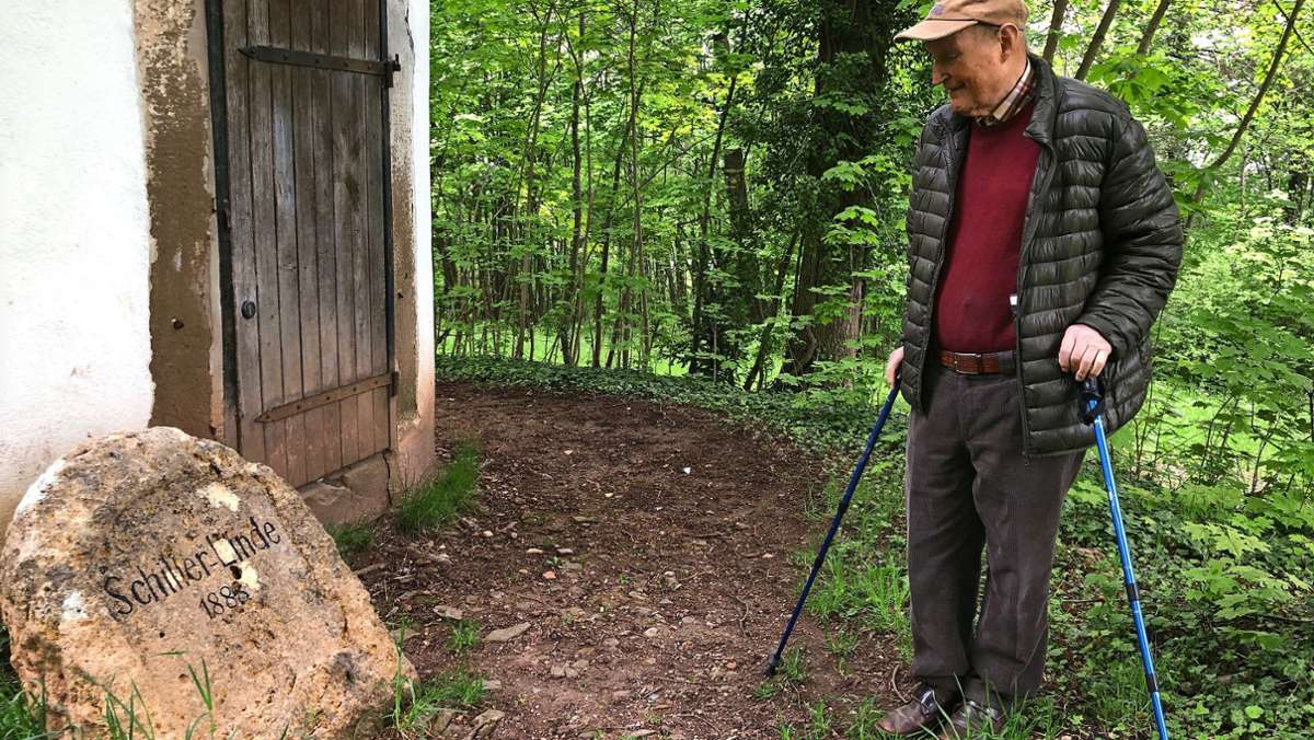 Gedenksteine auf dem Engelberg: Senioren investieren in Restaurierung