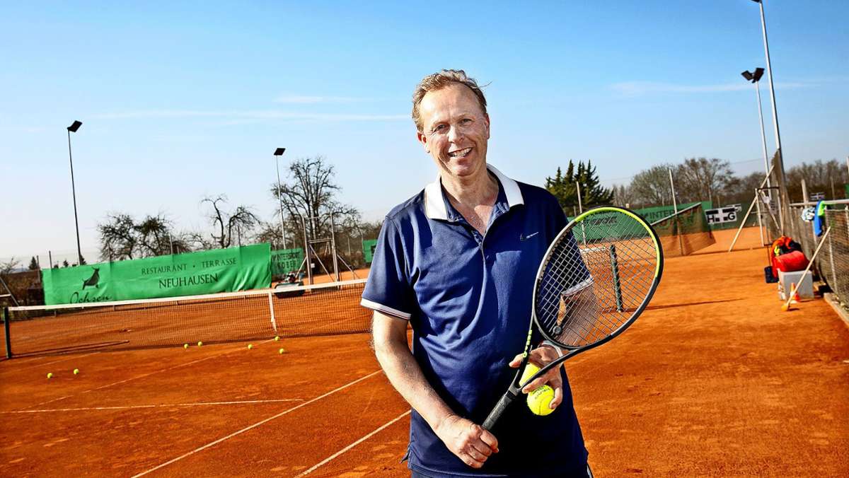 Tennis  mit neuem Flutlicht: Neues Vorstandsteam des Tennisclubs Neuhausen bringt frischen Wind