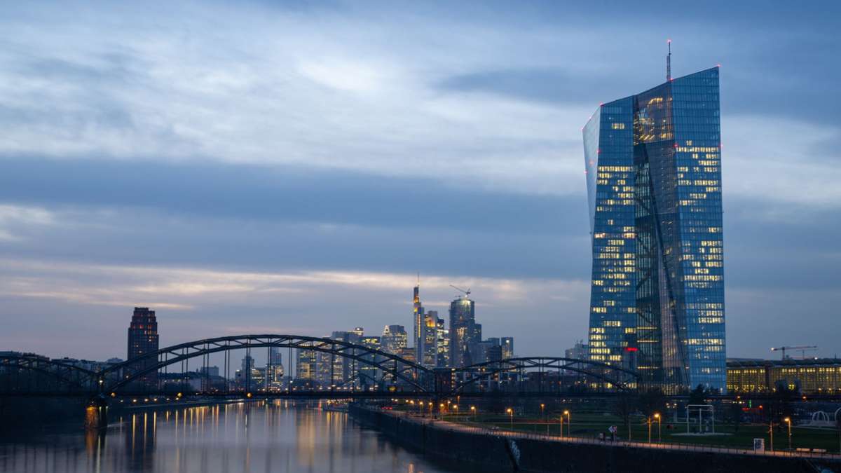 Wirtschaft in Europa: EZB hält Leitzins im Euroraum bei 4,5 Prozent