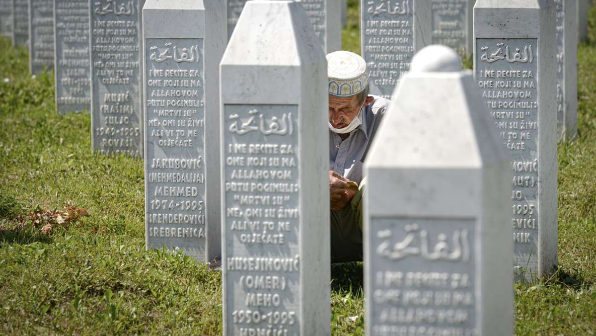 Bundespräsident Steinmeier in der Kritik: Ehrt Deutschland einen Srebrenica-Leugner?