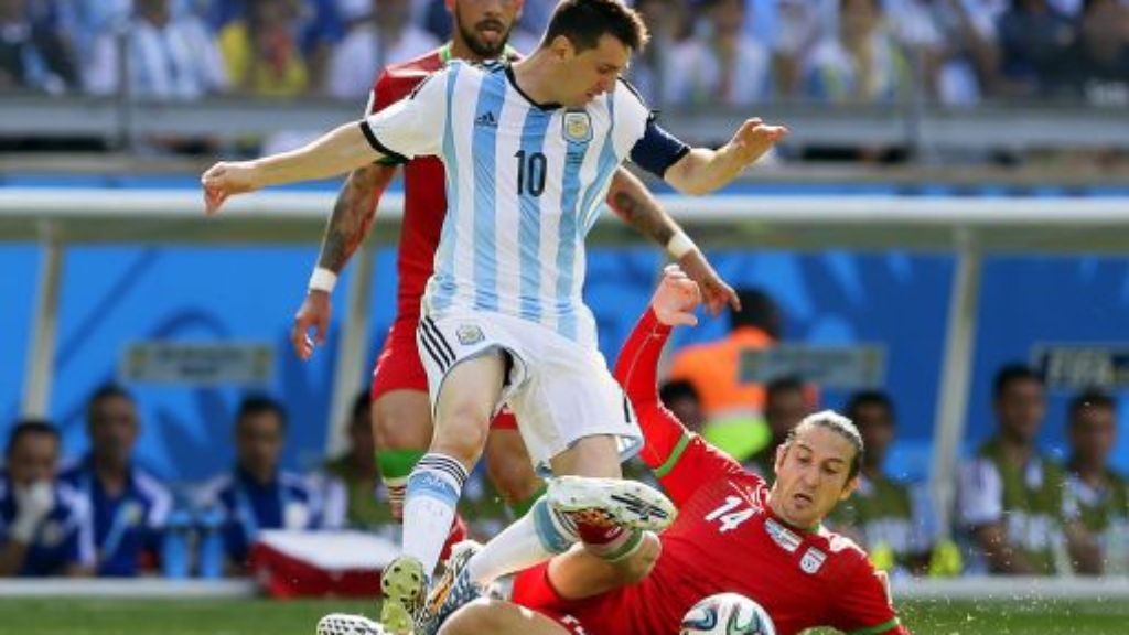 WM kompakt vom 21/22.6.: Messi rettet schwache Argentinier
